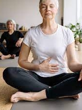 Gentle Hatha: Een rustgevende les voor lichaam en geest met Jip